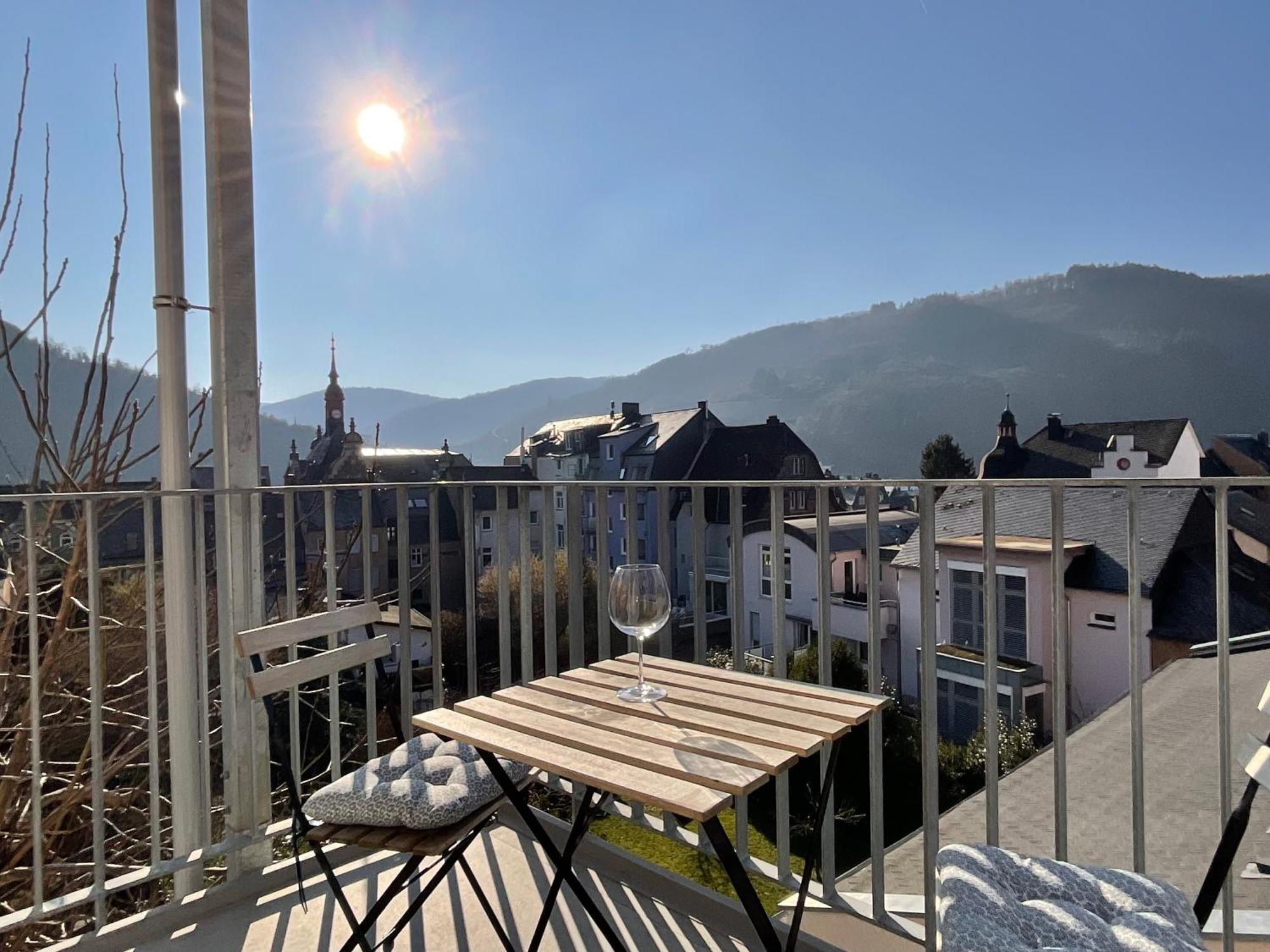 Modernes Apartement Mit Balkon In Toplage! Трабен-Трарбах Екстериор снимка